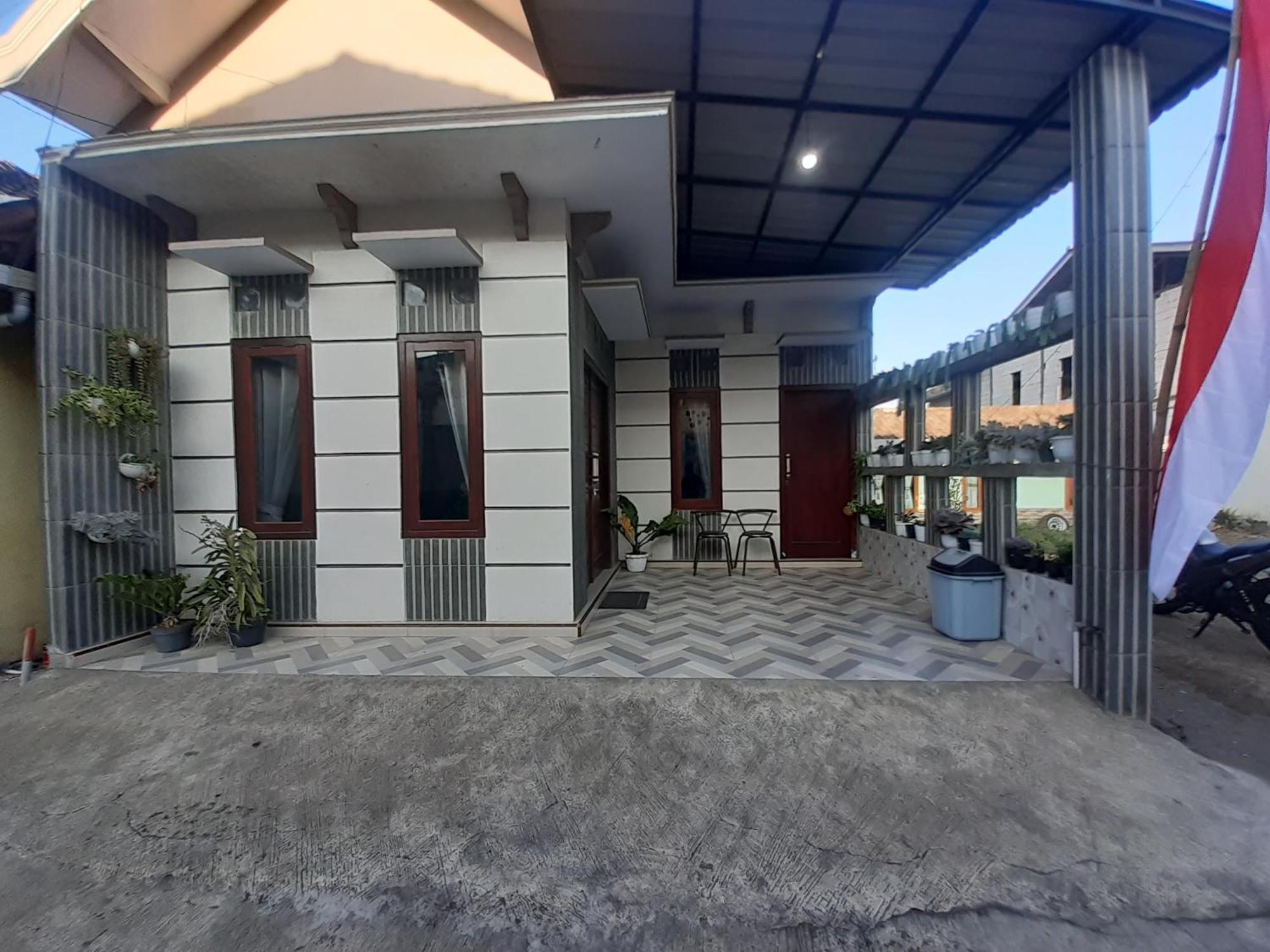 Widodaren Homestay Проболинго Экстерьер фото